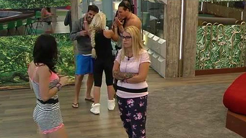 Se ha enfadado porque no consigue dormir por los ruidos