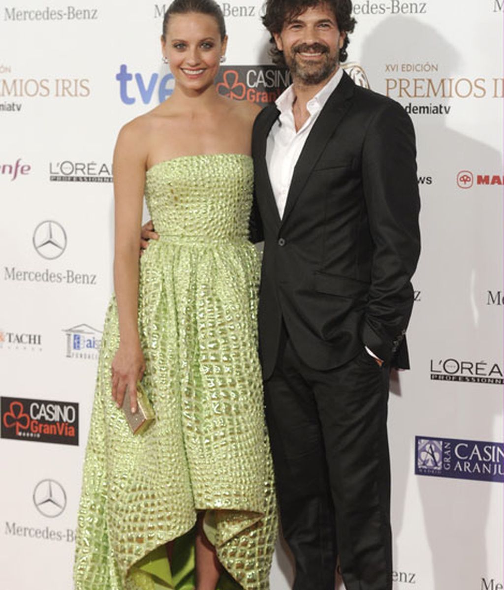 Michelle Jenner y Rodolfo Sancho posaron juntos ante los fotógrafos