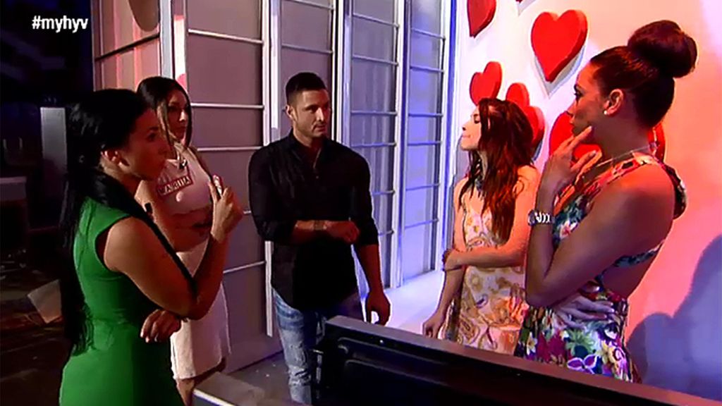 El resto de pretendientas abandonan el plató muy indignadas