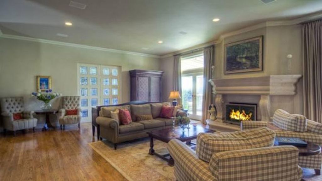 Mark Wahlberg vende su espectacular mansión de Beverly Hills