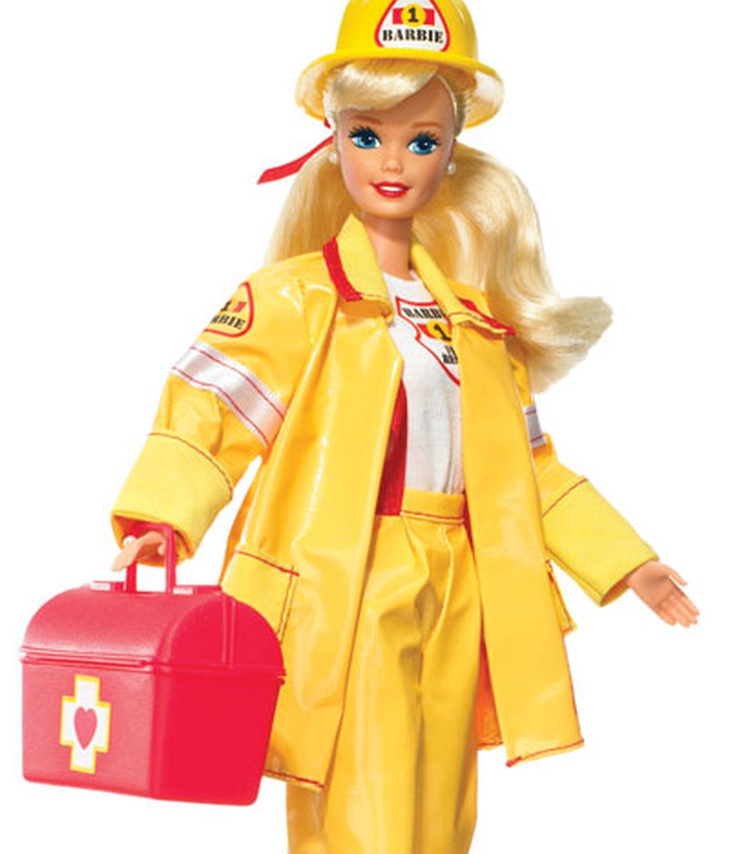 Barbie se saca las carreras de periodismo e informática
