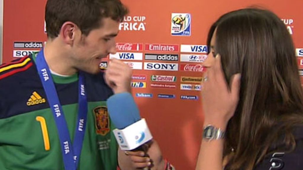 El beso de Iker a Sara, de campeonato