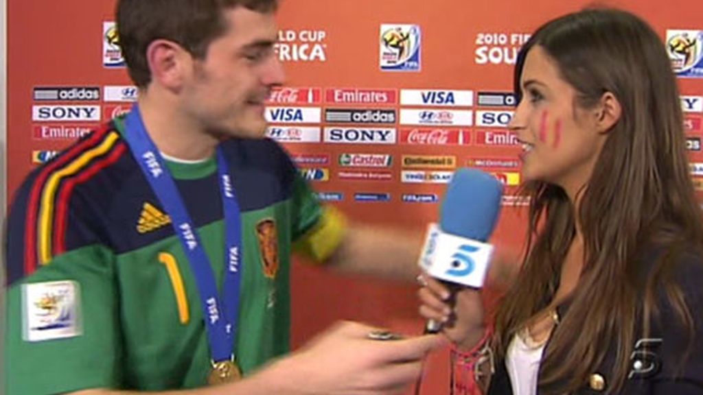 El beso de Iker a Sara, de campeonato