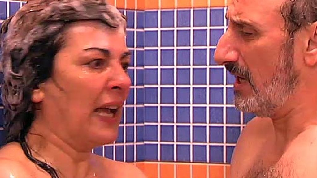 ¡Araceli y Enrique juntos en la ducha!