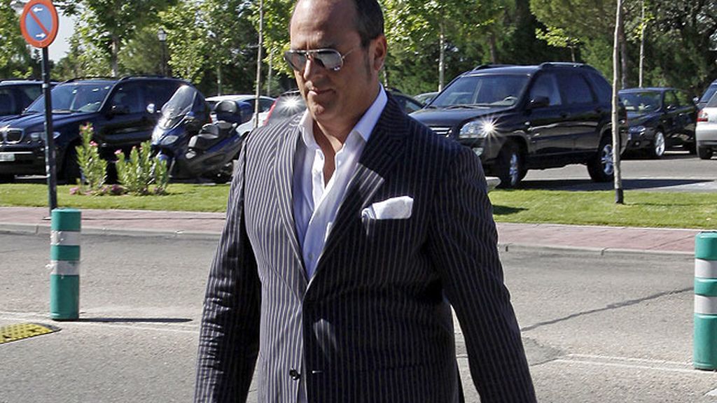 Nacho Montes en el funeral de Pedro Rodríguez