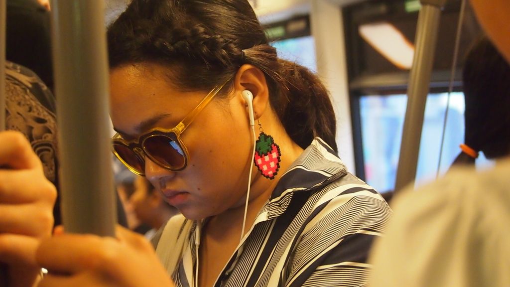 Iphone y "estilo teen" en el Skytrain