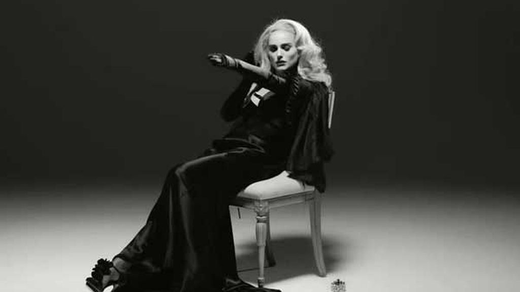 Natalie Portman seduce en blanco y negro