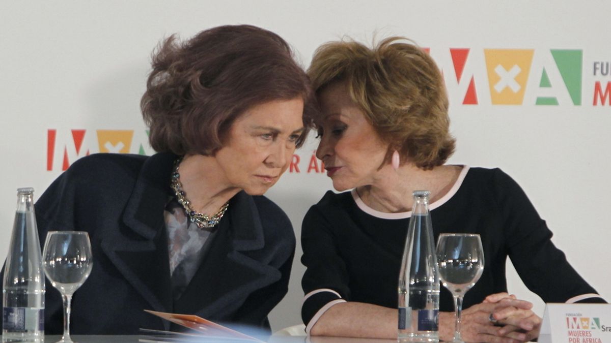 La Reina Doña Sofía y María Teresa Fernández de la Vega