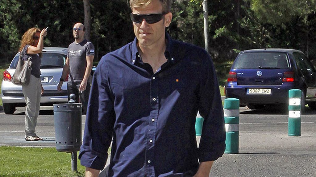 Óscar Martínez en el funeral de Pedro Rodríguez