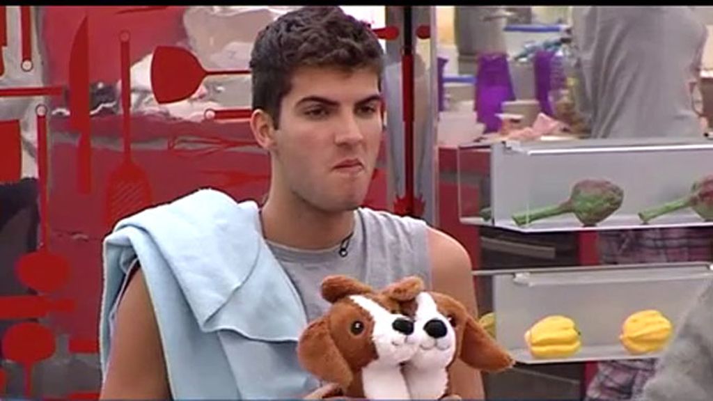 Disfrutando como enanos entre almohadas y peluches