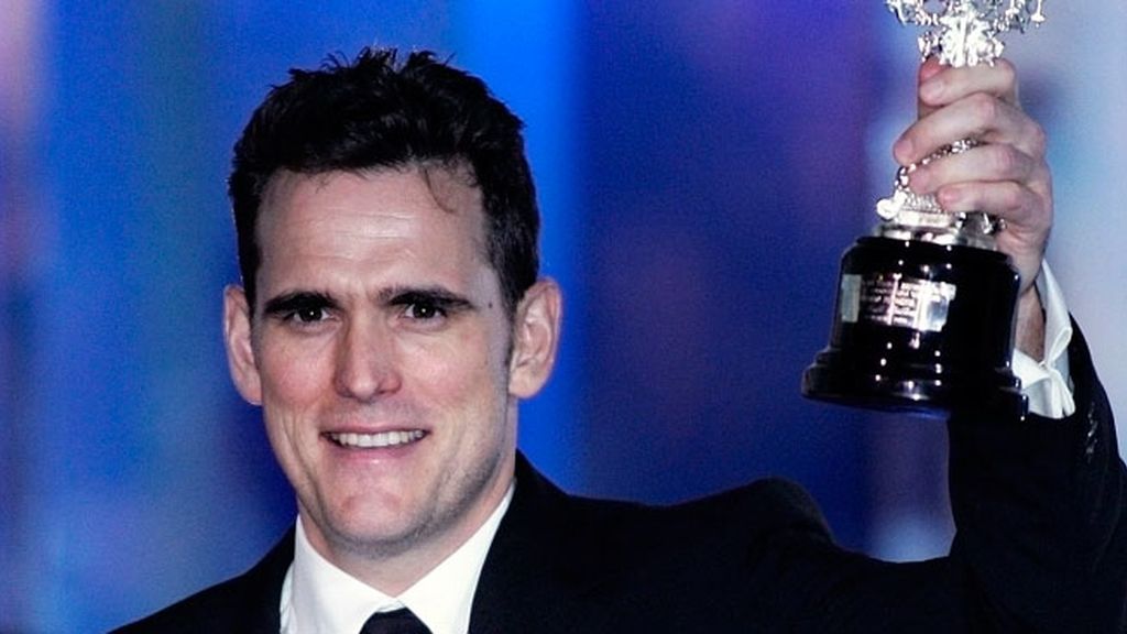 Matt Dillon recogió con la izquierda el premio Donostia