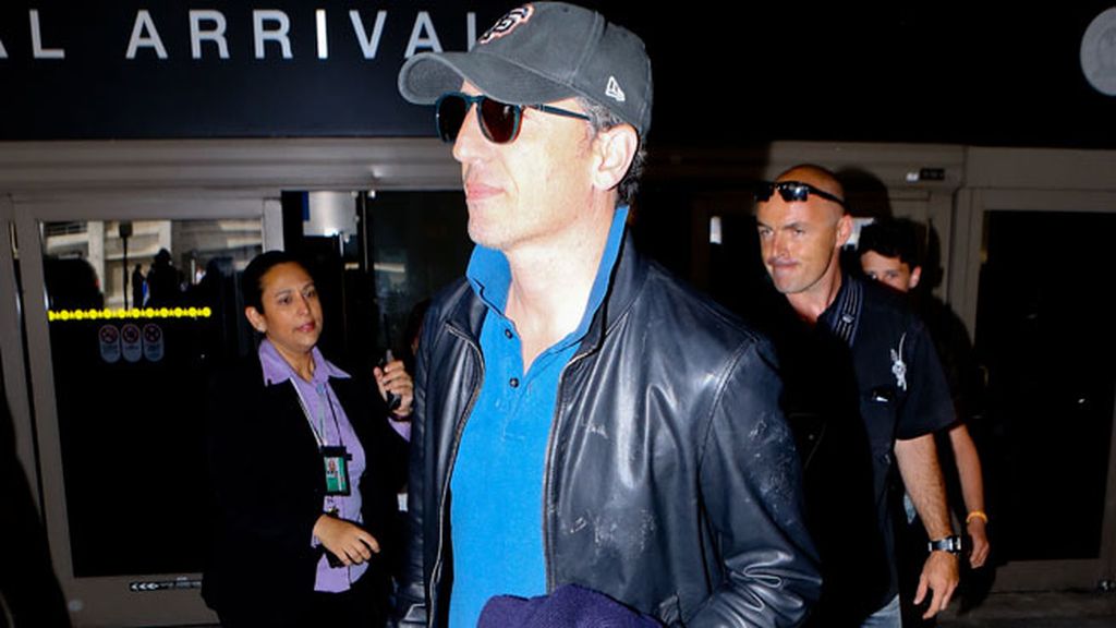 Carlota de Mónaco protegió a Raphaël con un gorro para que no fuese fotografiado