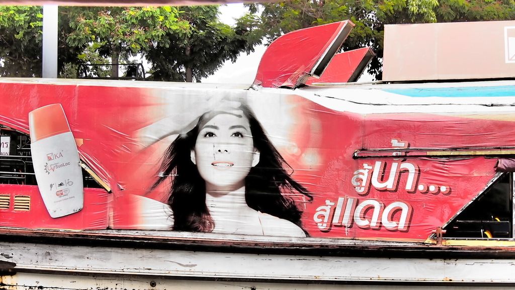 Modelos de mujer en la publicidad thailandesa