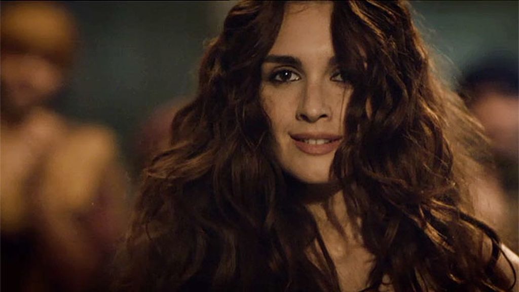 Magdalena llega a palacio tras la lapidación de su madre