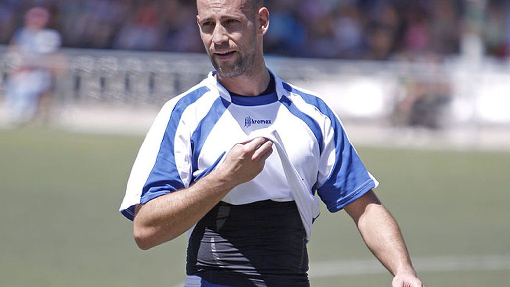 David Bustamante, Maxi Iglesias y Úrsula Corberó le meten un gol al cáncer