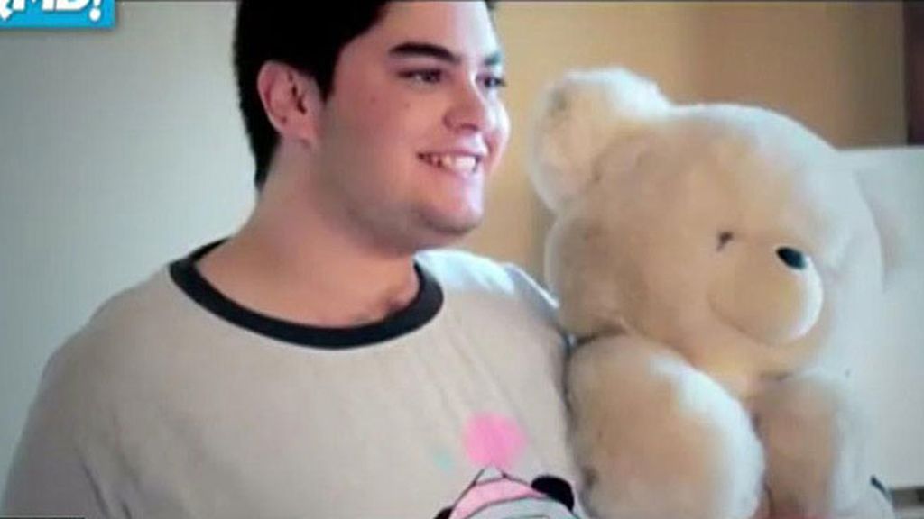 El amigo de Chabelita posa para '¡Qué me dices!'