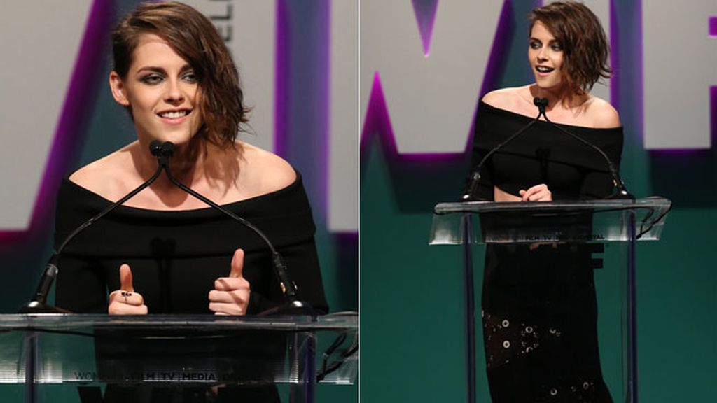 Kristen Stewart también participó en la gala con un largo vestido negro