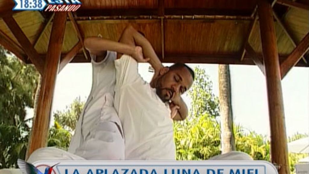 La aplazada luna de miel de Chipper y su marido