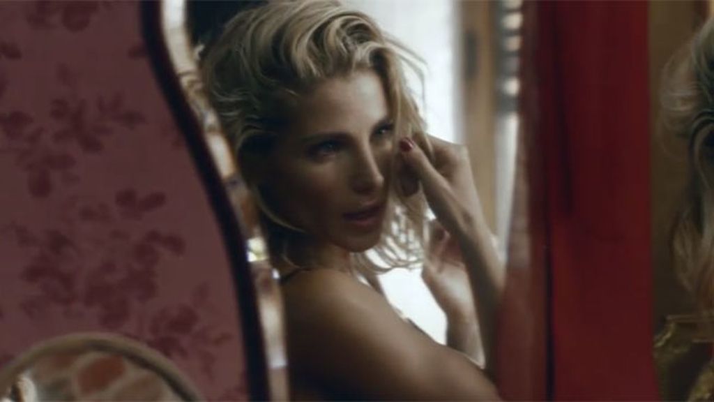 No es cantante ni quiere serlo, pero hacer de rock star le sienta de lujo