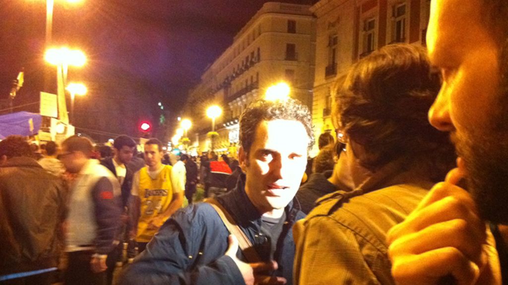 Los famosos también 'acampan' en Sol