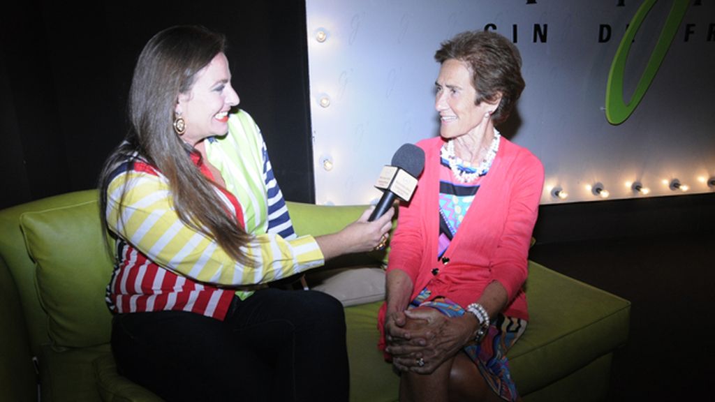 María Arcas entrevistando en el kissing room a Covadonga O´Shea