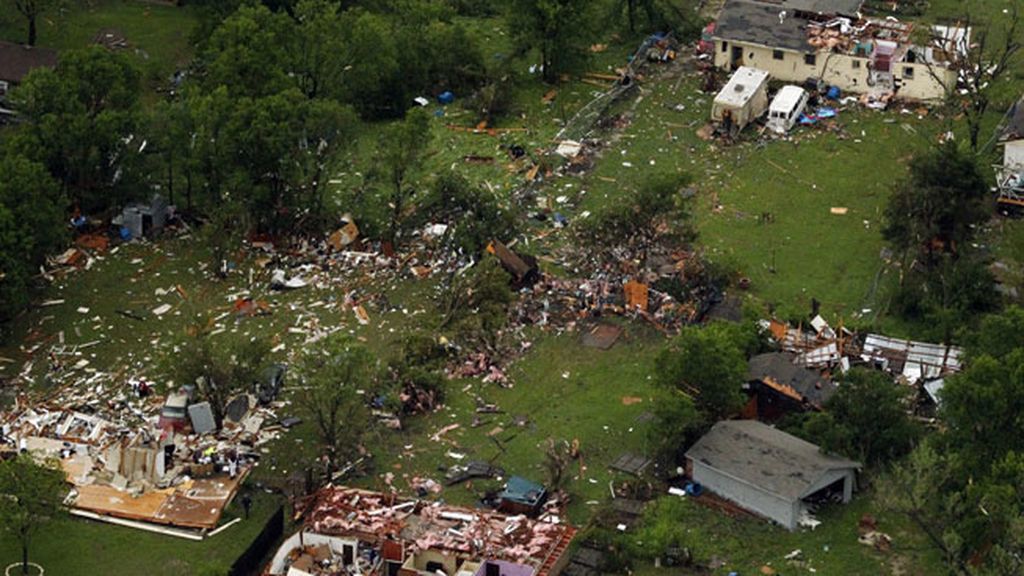 Alerta en EEUU por los devastadores tornados