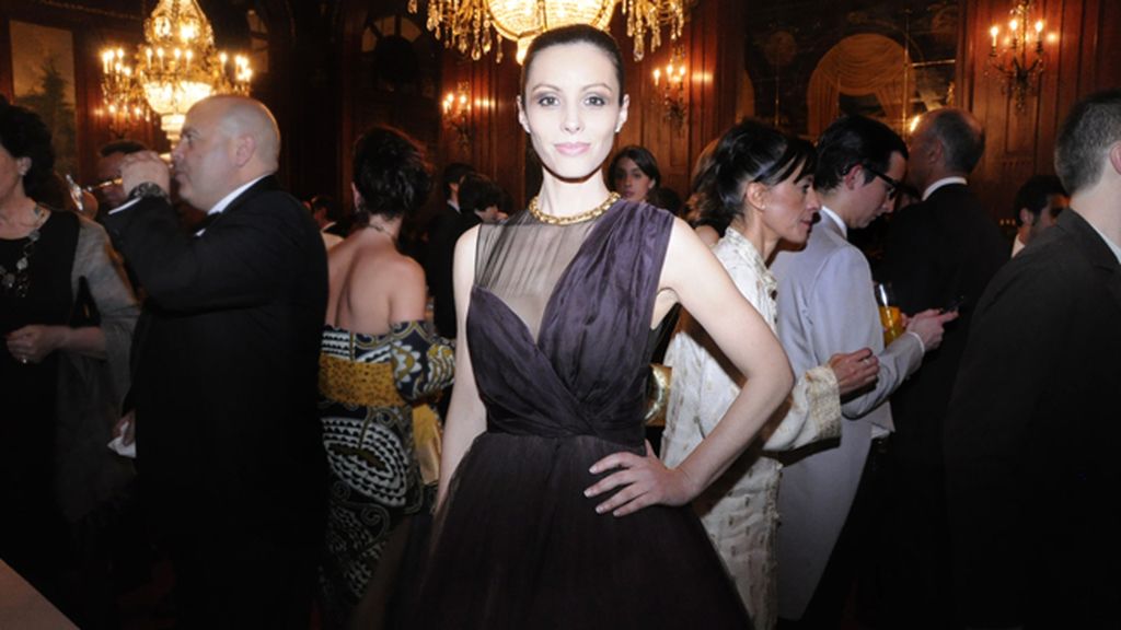 Ana Álvarez recurrió a los clásicos: vestido de Dior y joyas de Bulgari