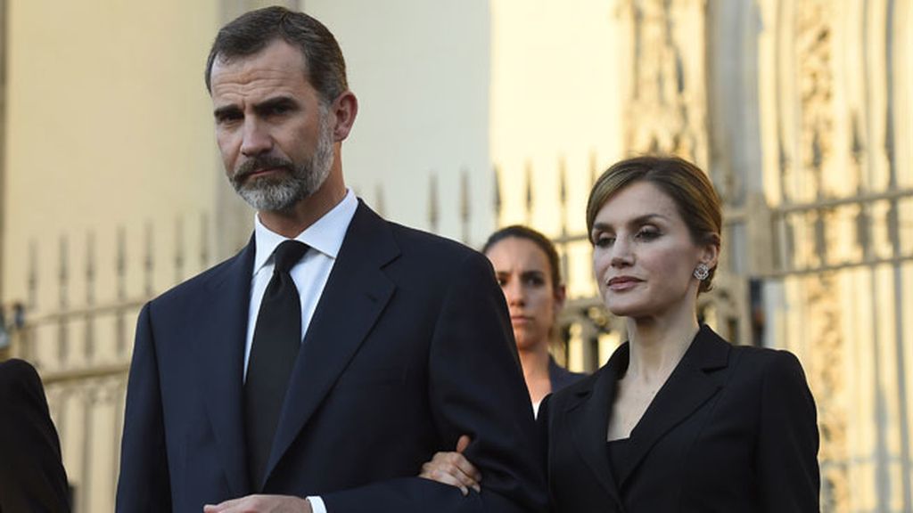 El rey Felipe y doña Letiza acudieron juntos al funeral