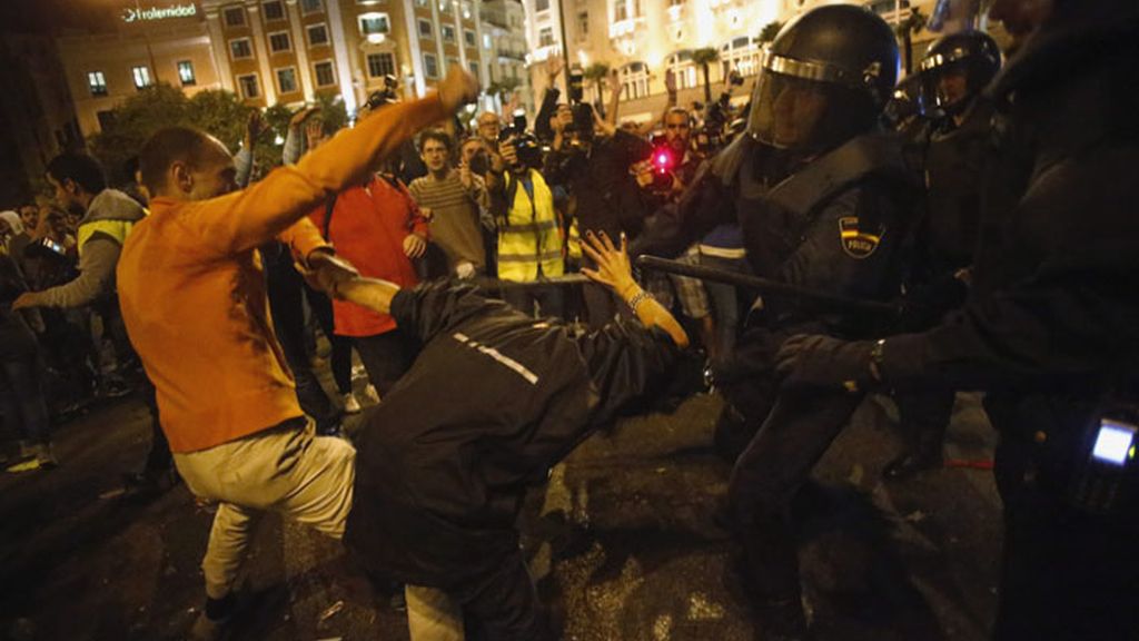 Cargas policiales en los alrededores del Congreso