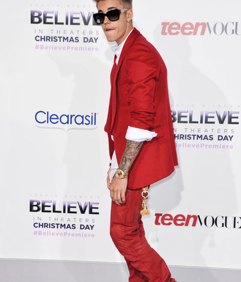 De rojo y oro en la premiere internacional de 'Justin Bieber's Believe'
