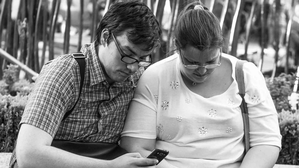 Los móviles 'matan' a la conversación
