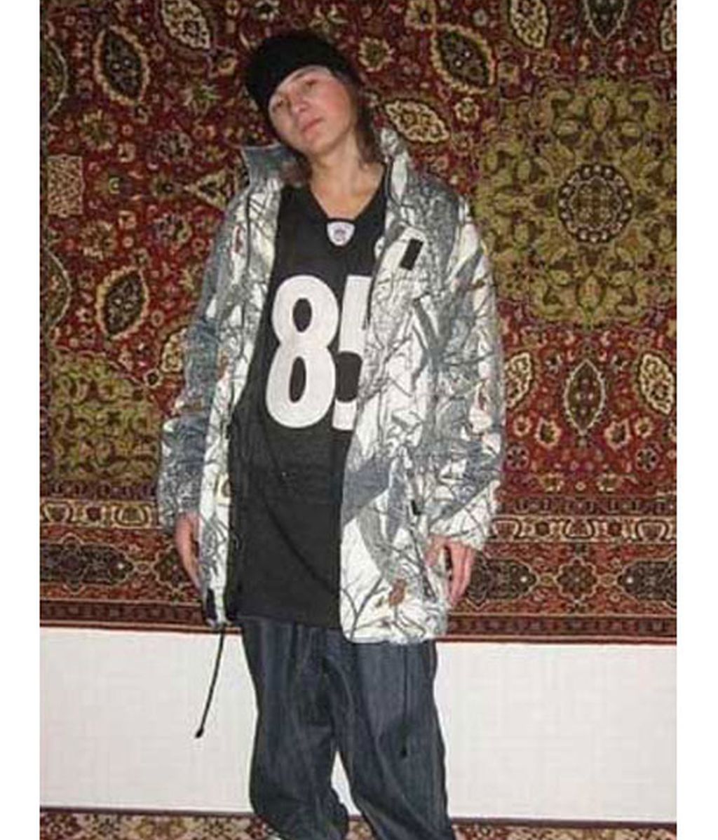 Corazones solitarios en poses imposibles