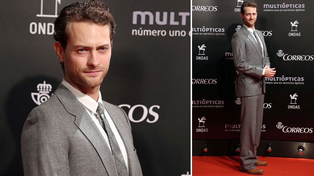 El actor Peter Vives estuvo junto a su compañera de reparto Adriana Ugarte