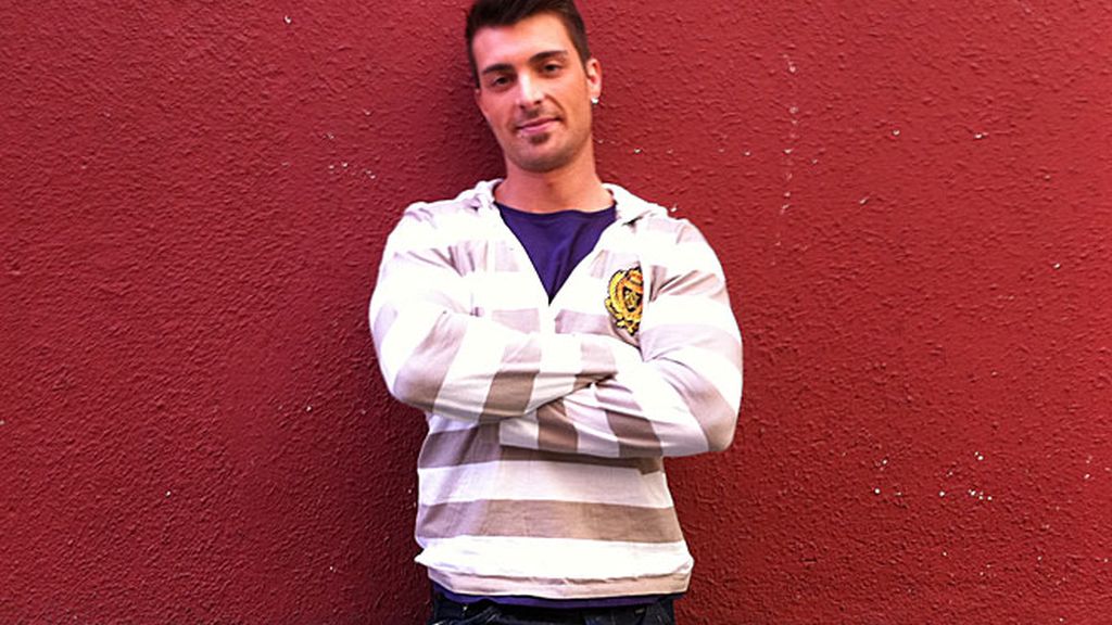 Músculos y tatuajes 'visten' su piel de arriba abajo