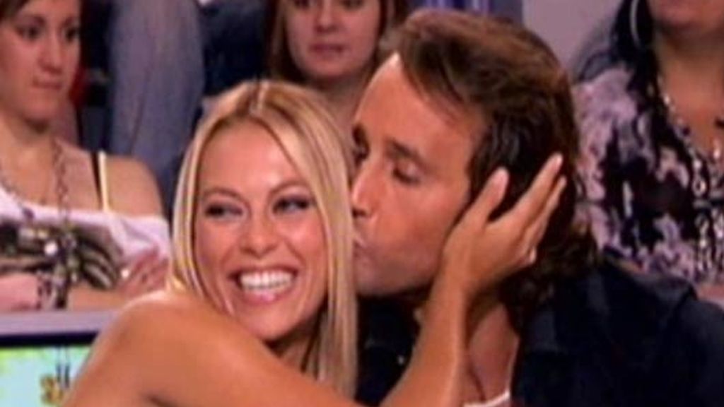 Daniela Blume, muy atenta de Escassi