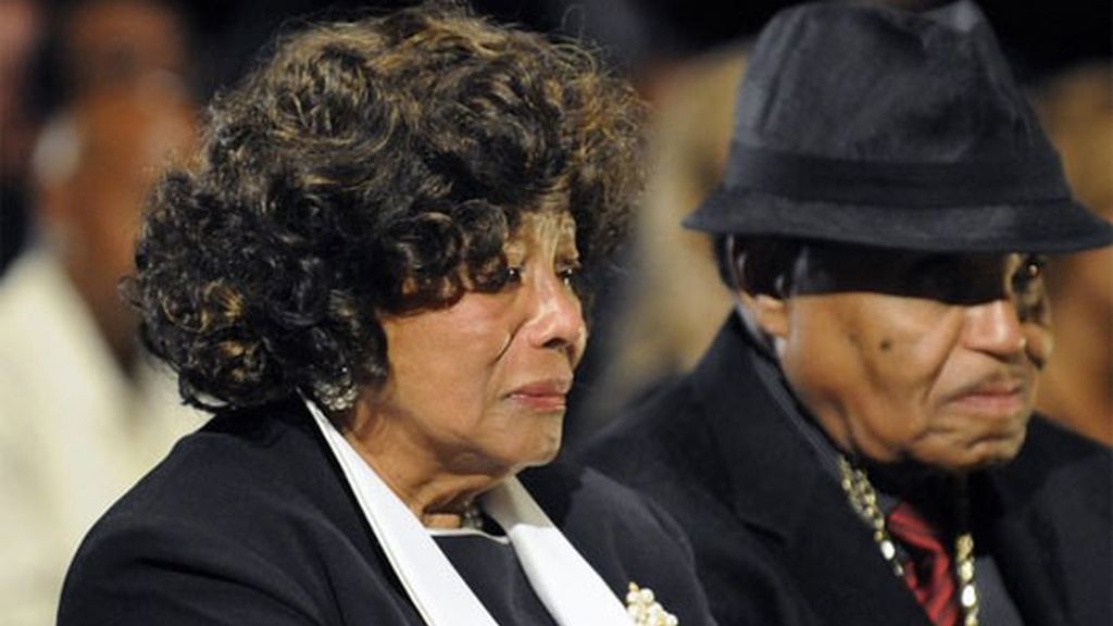 SUS PADRES, DESOLADOS