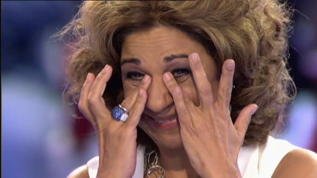 Lolita recibe entre lágrimas el mensaje de Sheila