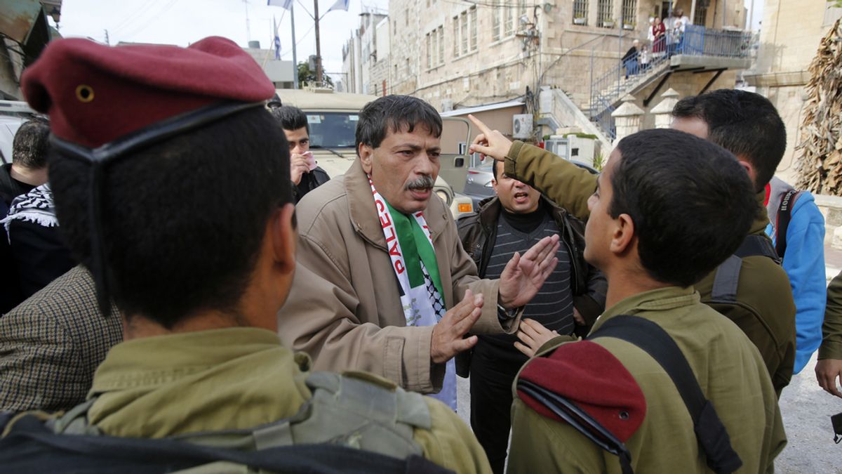 Muere el ministro palestino Ziad Abu Ein tras un altercado con soldados israelíes en Cisjordania