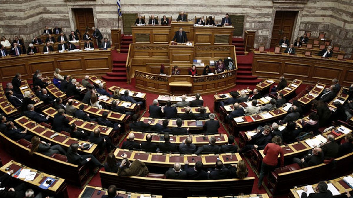 Grecia aprueba los Presupuestos con un recorte de 3.000 millones