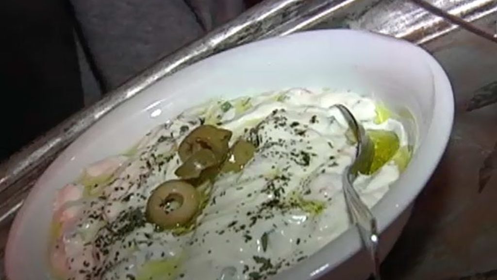 80 euros, cena y espectáculo