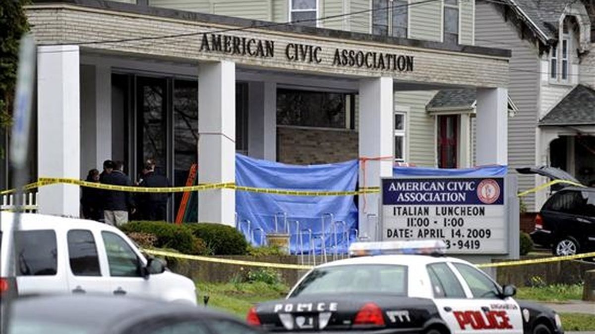 Fotografía deen la que se observa el edificio de la Asociación Cívica Americana de Binghamton, Nueva York (EEUU), donde un hombre armado tomó a un grupo de rehenes y disparó contra numerosas personas. EFE
