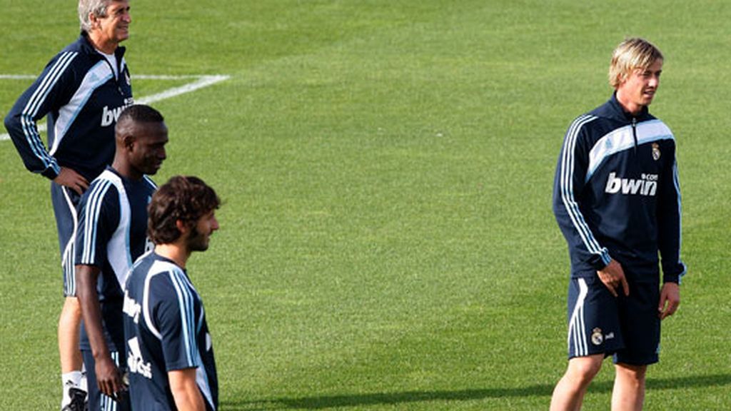 GUTI, SIGUE CASTIGADO