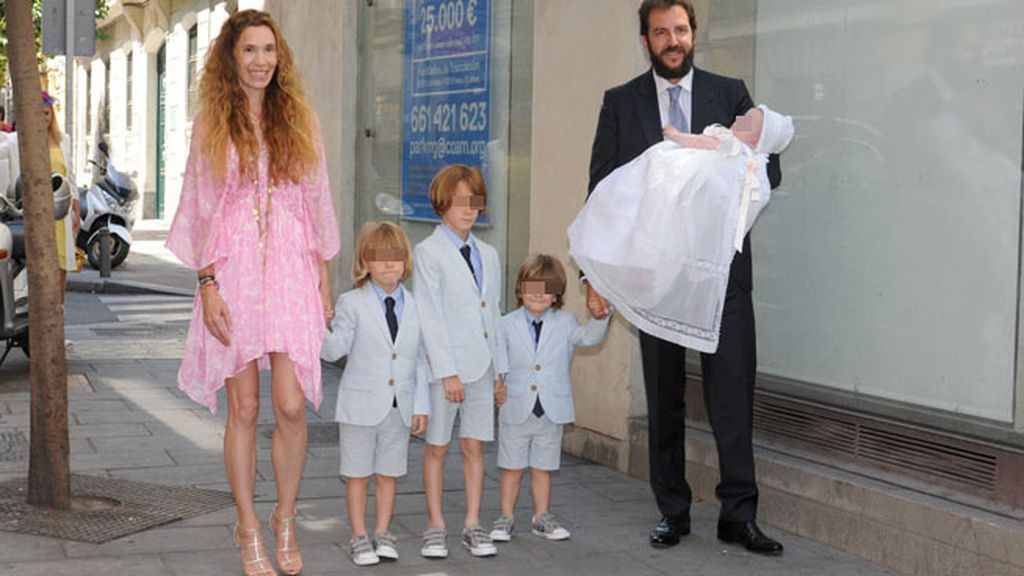Fin de semana de BBCs: el bautizo de la pequeña Kala Thyseen, en imágenes