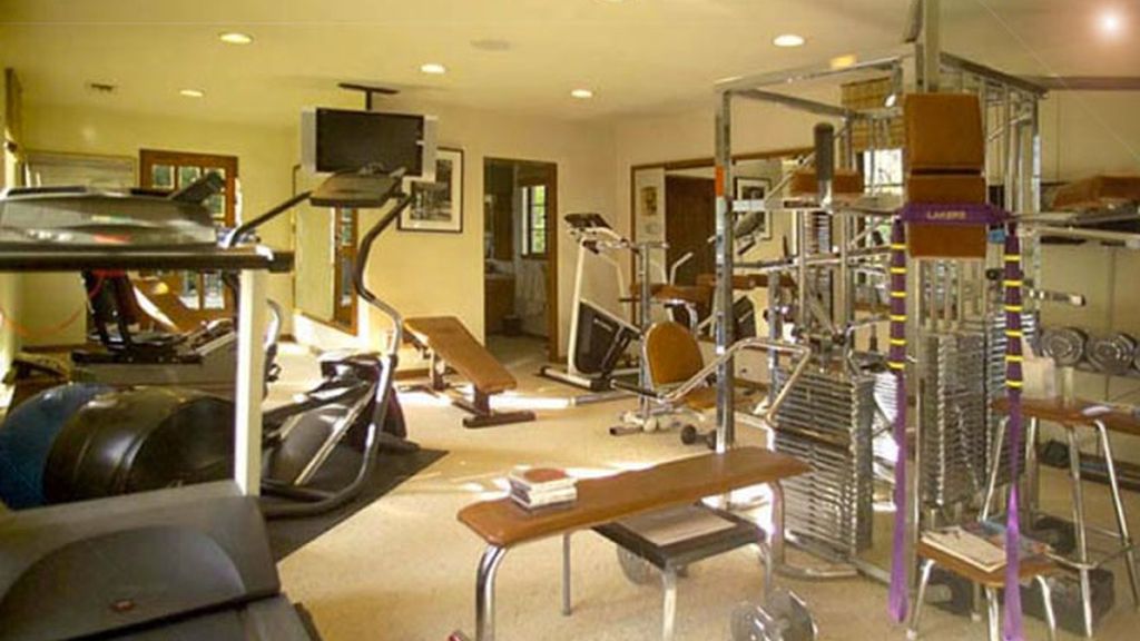 Sandra Bullock se compra una mansión con gimnasio, pista de tenis, piscina y minicine