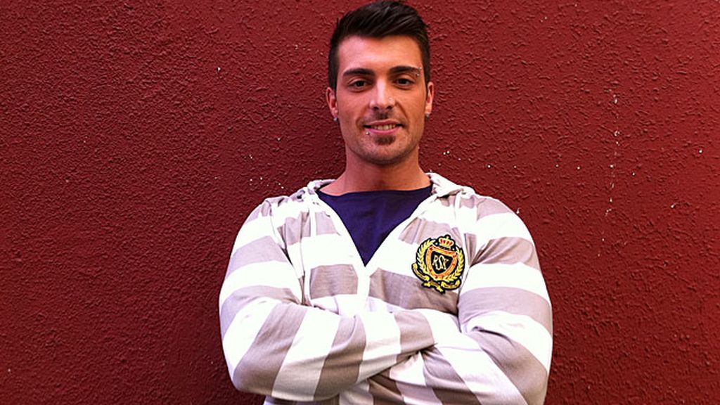 Músculos y tatuajes 'visten' su piel de arriba abajo