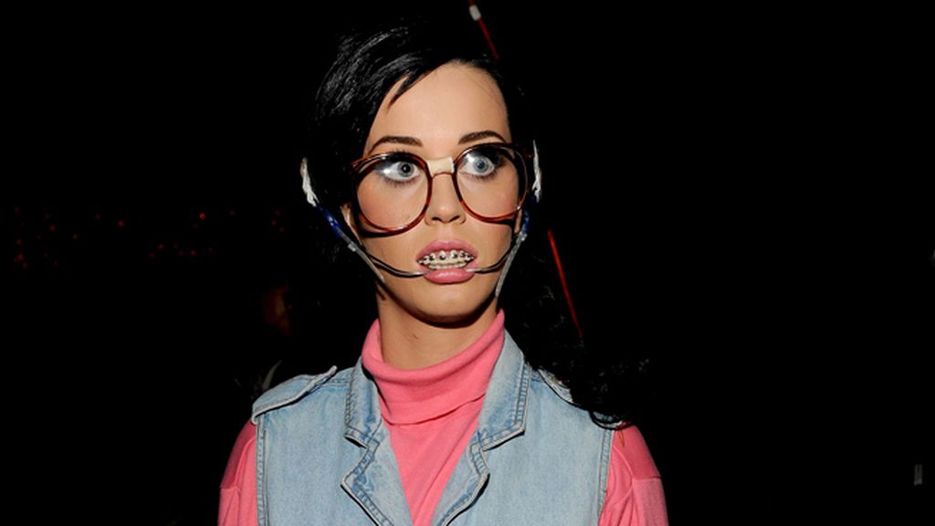 Katy Perry, look del videoclip 'Last friday night'