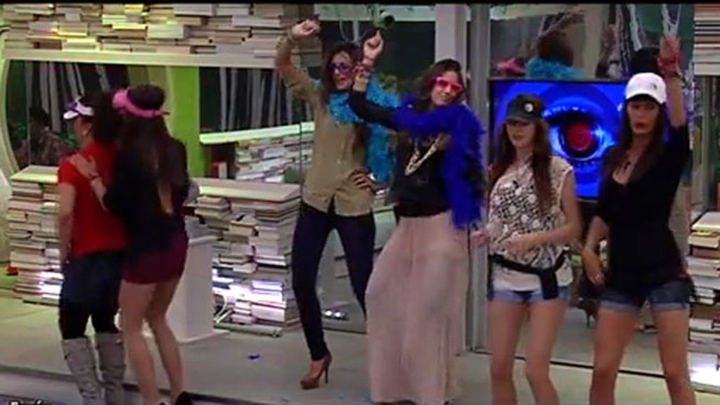 Con pelucas y a lo loco