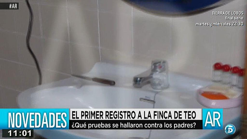 Otro cuchillo en el lavabo de otro baño