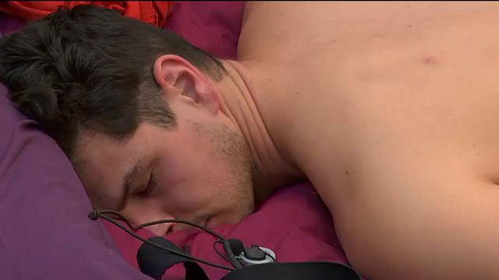 El concursante tiene una contractura en la espalda