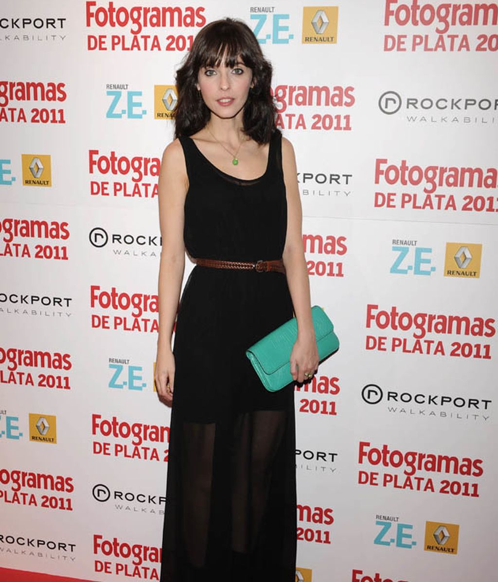 Elena Anaya enseñando hombros en la gala Fotogramas...
